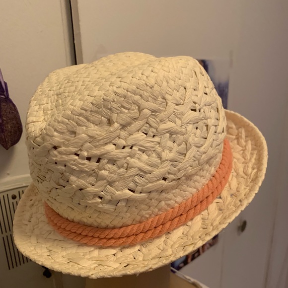 🚫SOLD🚫Paper hat with coral cording around rim - Picture 2 of 4